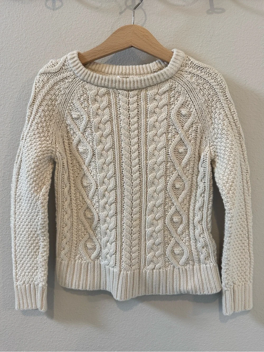 EUC Small 6/7 GAP Kids Organic White Cable-Pattern Crewneck Sweater!